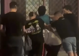 Andoni Gago y su amigo Ugaitz ayudaron a retener a un ladrón hasta la llegada de la Policía local.