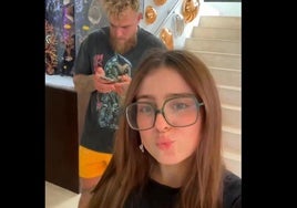 La 'influencer' RoRo aclara los rumores sobre su supuesta infidelidad: «Se os está yendo la cabeza»