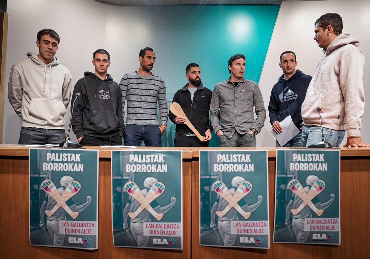 Huelga indefinida de los palistas profesionales