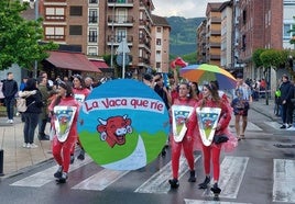 La bajada de cuadrillas en las fiestas de Usansolo se celebrará a partir de las ocho de la tarde.