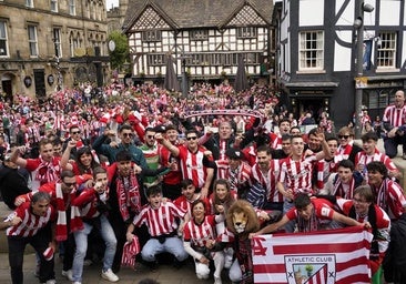 La afición del Athletic hace una nueva demostración de fidelidad en Manchester