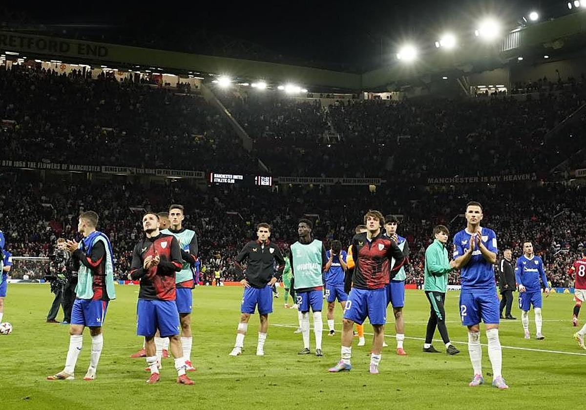 La impresionante despedida entre la afición y el equipo: «Eskerrik asko, Athletic eskerrik asko»