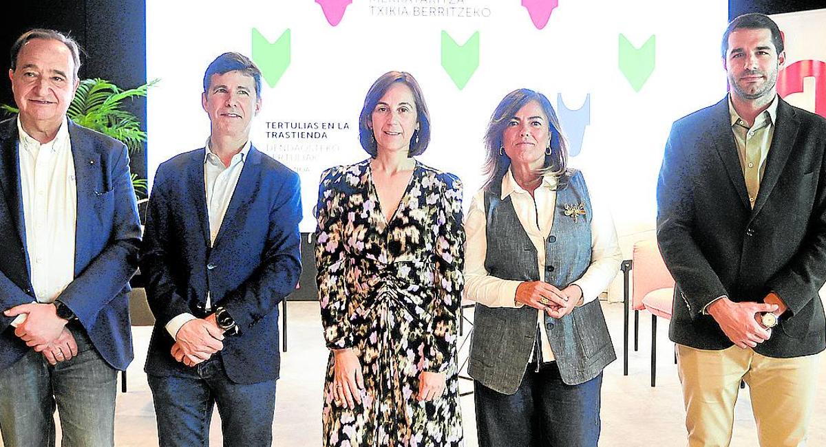Rafael Gardeazabal, Jorge Mas, Kontxi Claver, Cristina Múgica y Roberto Manso.