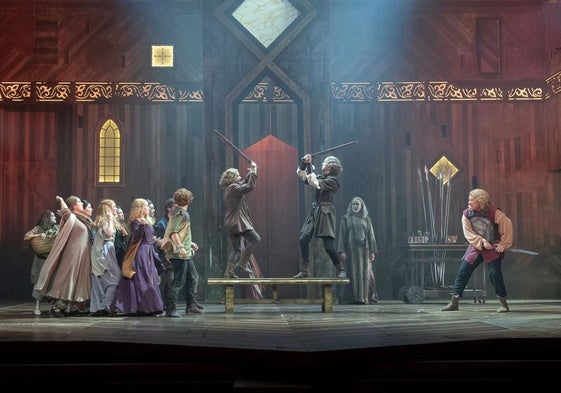 Un instante del musical que adapta la épica novela de Ken Follett y que se representa estos meses en el Teatro EDP de Madrid.
