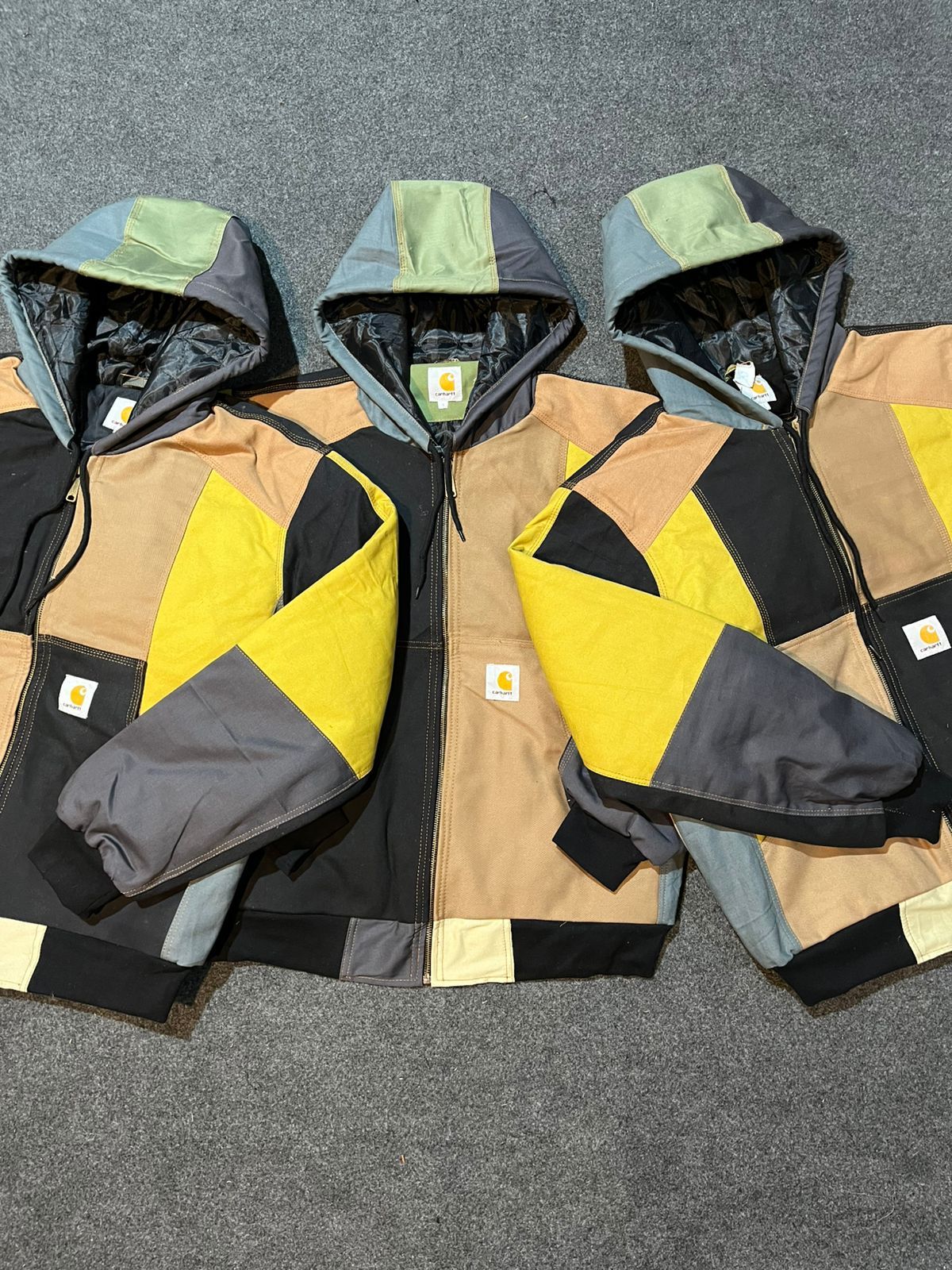 La tienda efímera de Bilbao con ropa de Lacoste, Nike, Adidas, Carhartt o Levi&#039;s a tan solo 9 euros