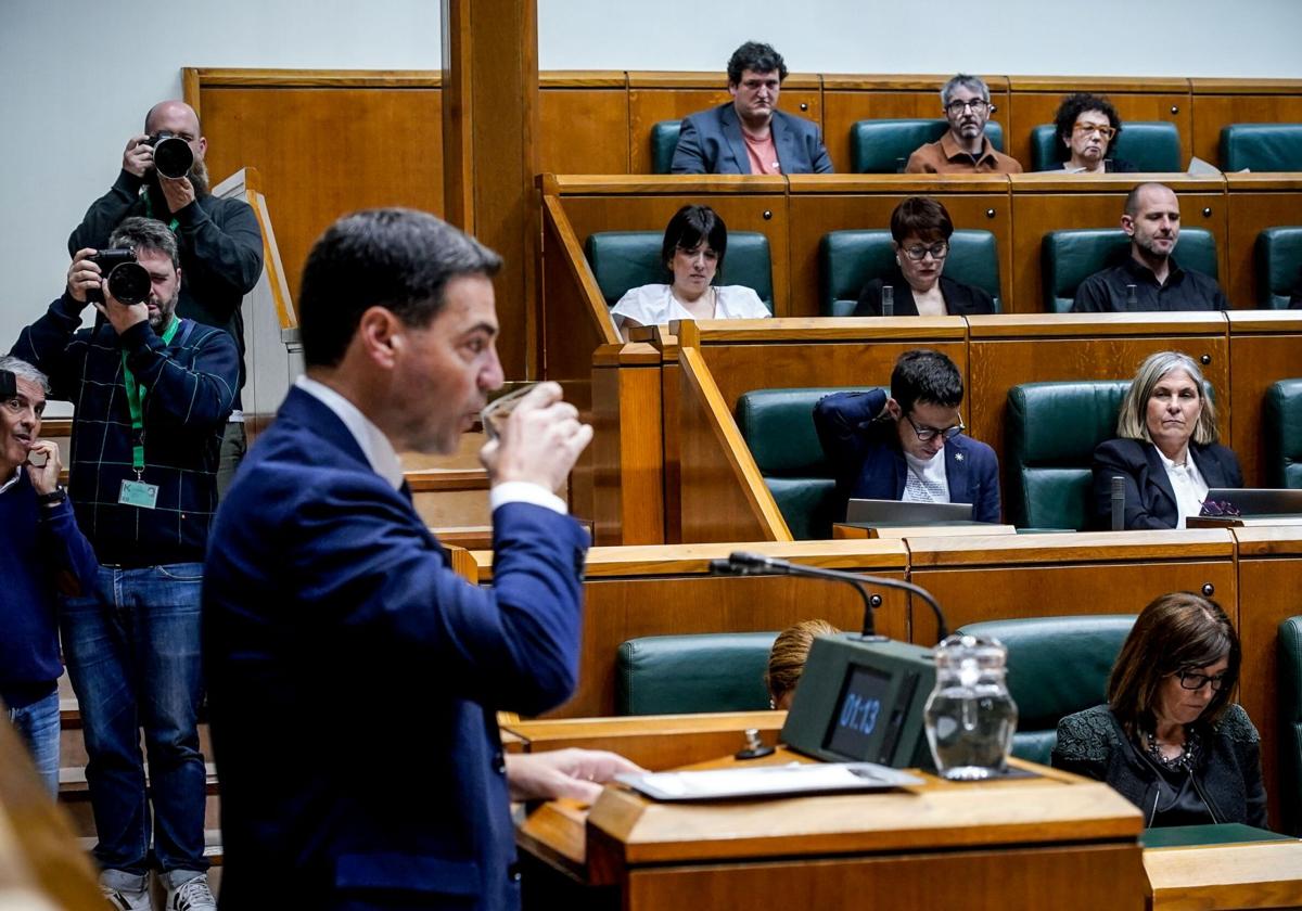 Pradales urge a Sánchez a incrementar un 50% la potencia eléctrica vasca para salvar la industria