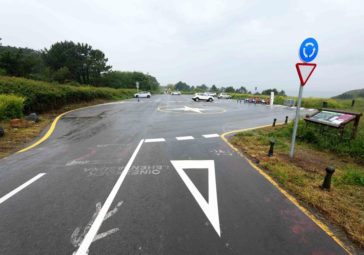 Getxo recupera el Bizkaibus a la playa de Azkorri tras cambiar de sitio la rotonda