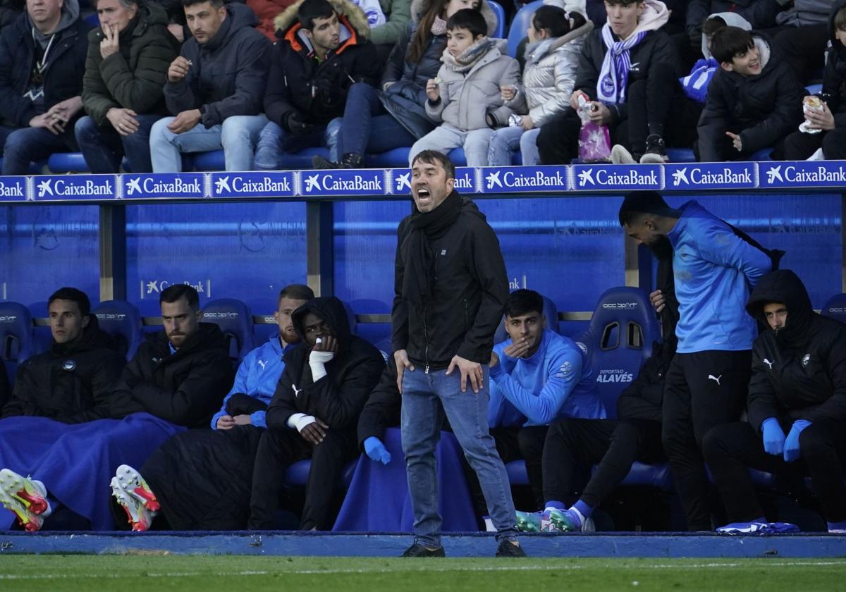 Coudet: «El valor más grande de este Alavés es mantener su estilo aunque esté en descenso»
