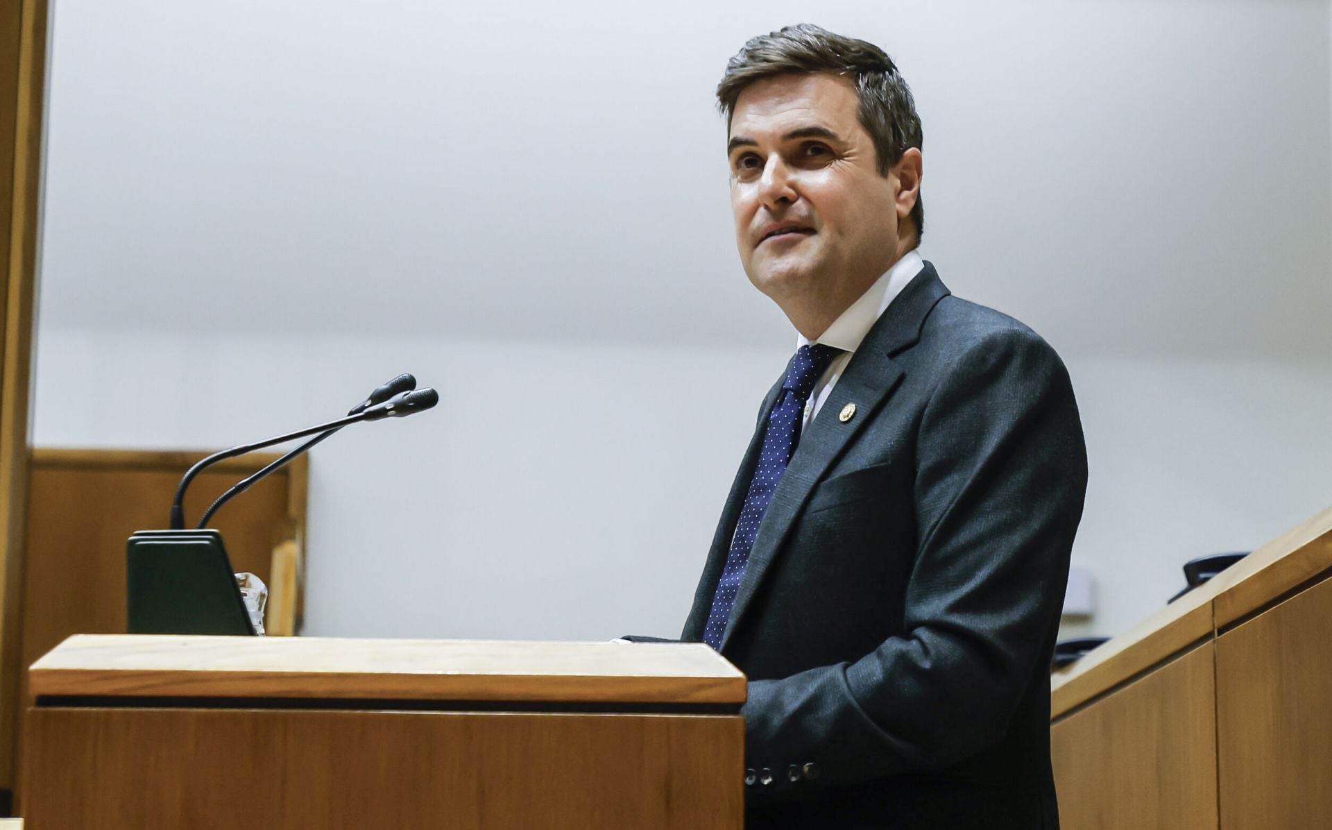El Gobierno vasco busca fabricar baterías en Euskadi en alianza con el gigante chino Hithium