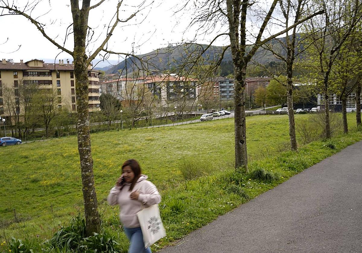 Imagen de una de las fincas de Markina que ocupó la fábrica armera.