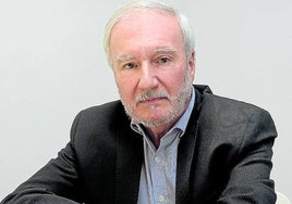 3.000 páginas. Espina ha dedicado doce años a escribir sobre Cervantes.