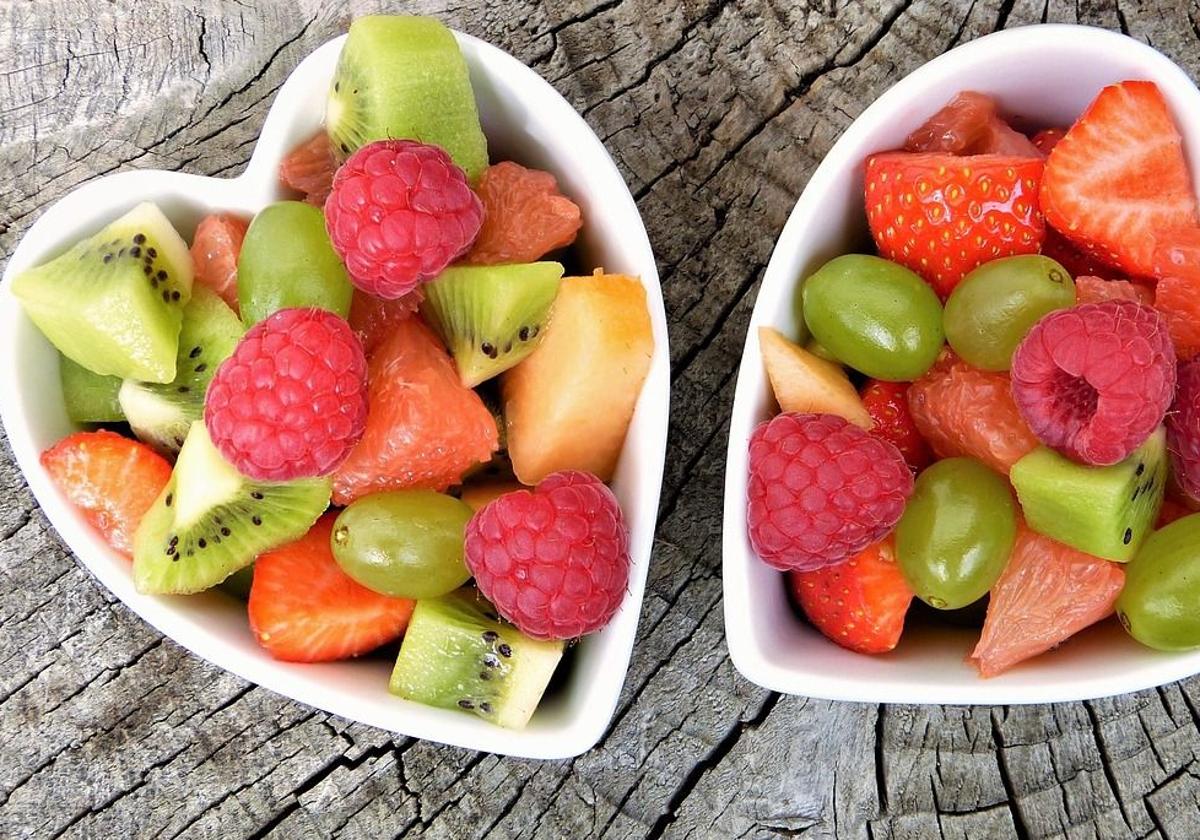 La fruta que ayuda a estabilizar el azúcar, reduce el riesgo de infarto y es antiinflamatoria