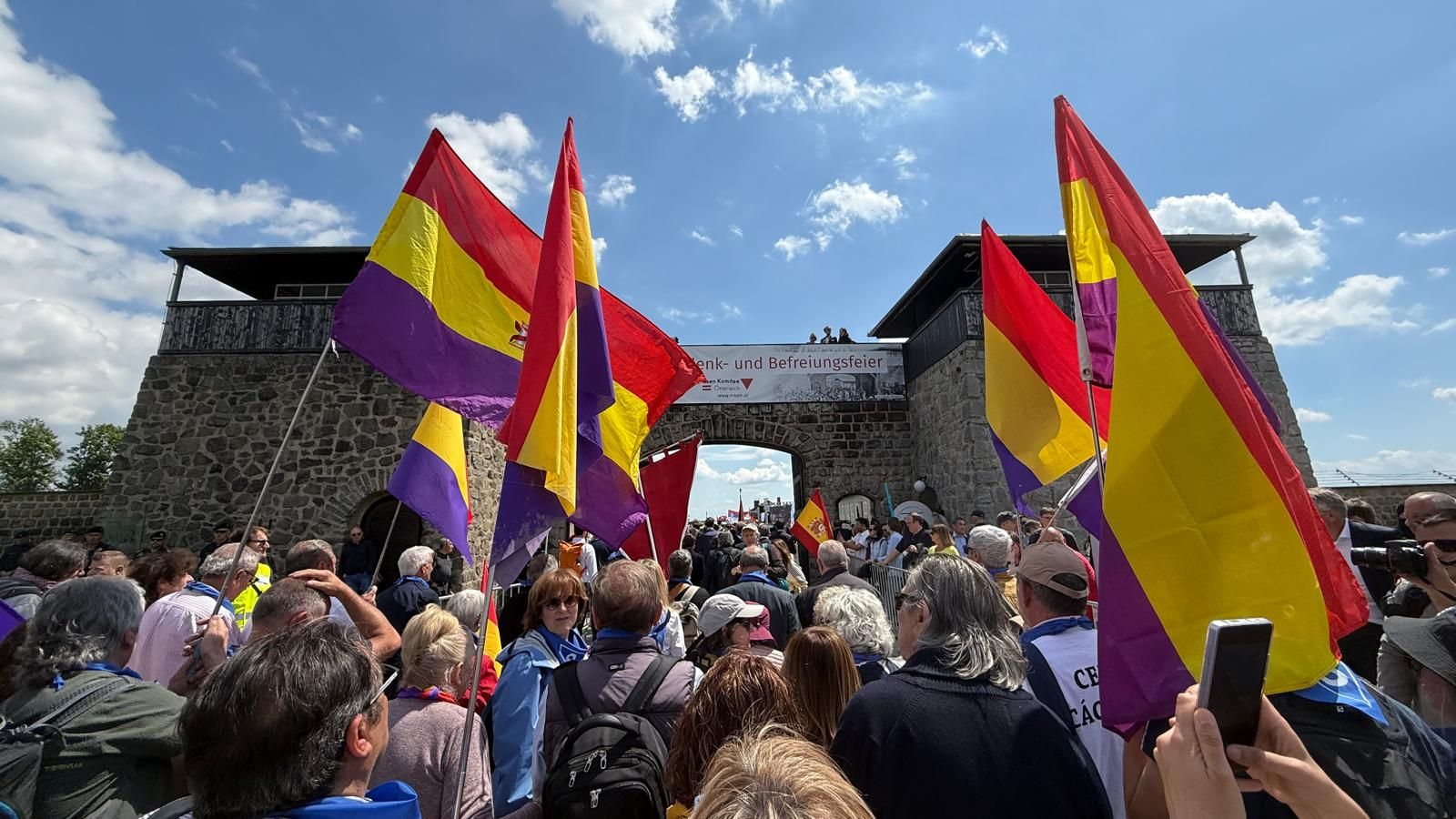 La visita de los Reyes a Mauthausen, en imágenes