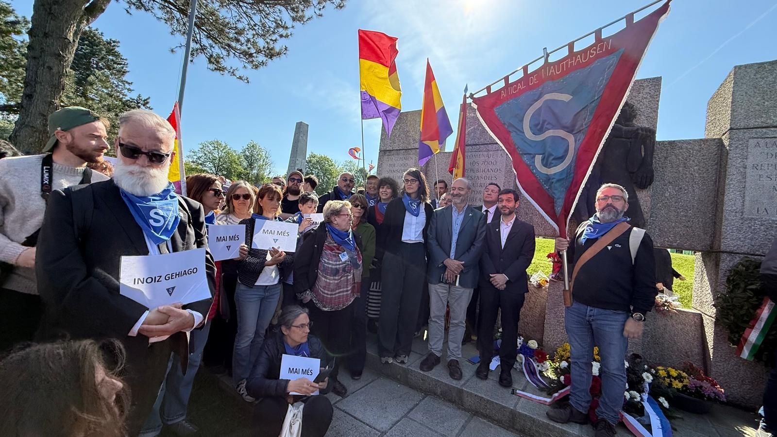 La visita de los Reyes a Mauthausen, en imágenes