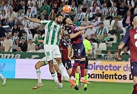 Es pieza clave en la zaga cordobesista.