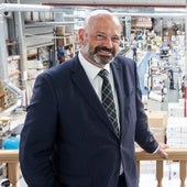 Guillermo Buces en la planta de su empresa, Biolid, en Basauri.