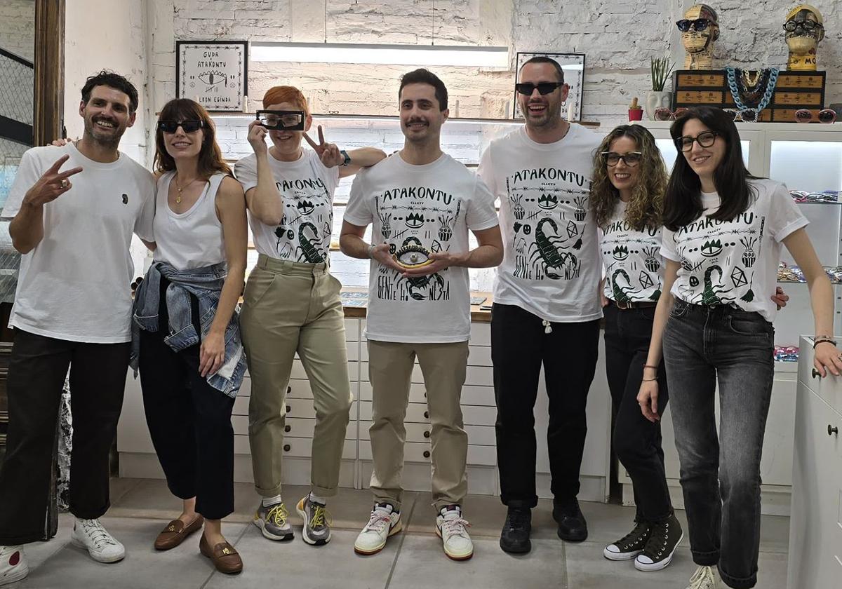La alianza de 'MaldeOjo' y 'Atakontu': crean unas gafas de sol 'made in Bilbao' que solo se pueden comprar este mes.