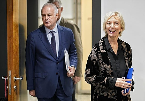 Francisco Javier Azpiazu y Carolina Pérez Toledo, secretario general y presidenta de Cebek.