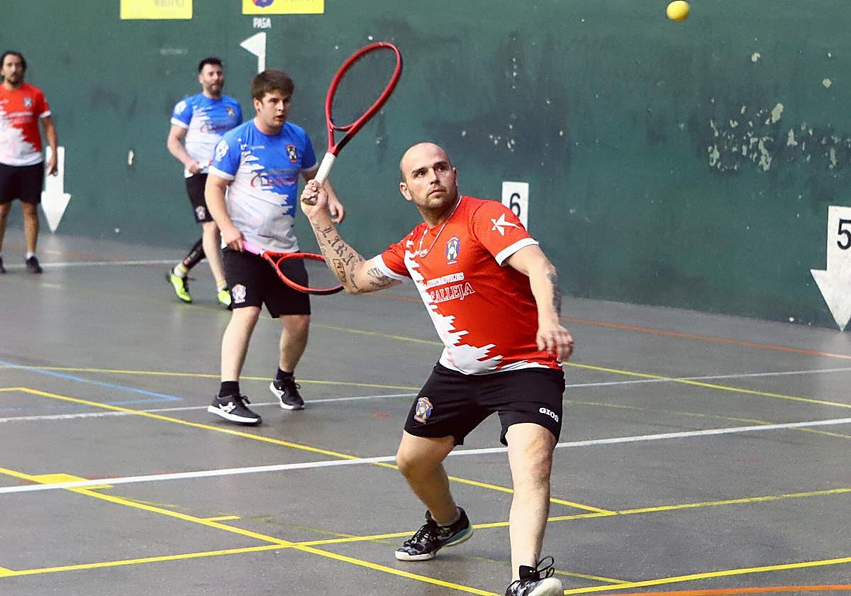 El frontenis tiene cada vez más adeptos.