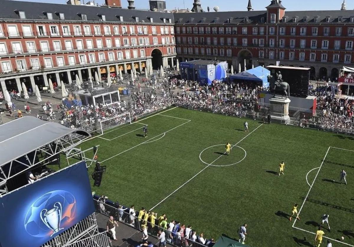 Leyendas del fútbol vasco contra estrellas europeas: el partido gratuito que podrás ver junto al Arriaga