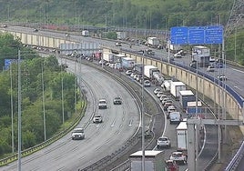 La A-8 recupera la normalidad tras varias horas colapsada entre Trapagaran y Barakaldo