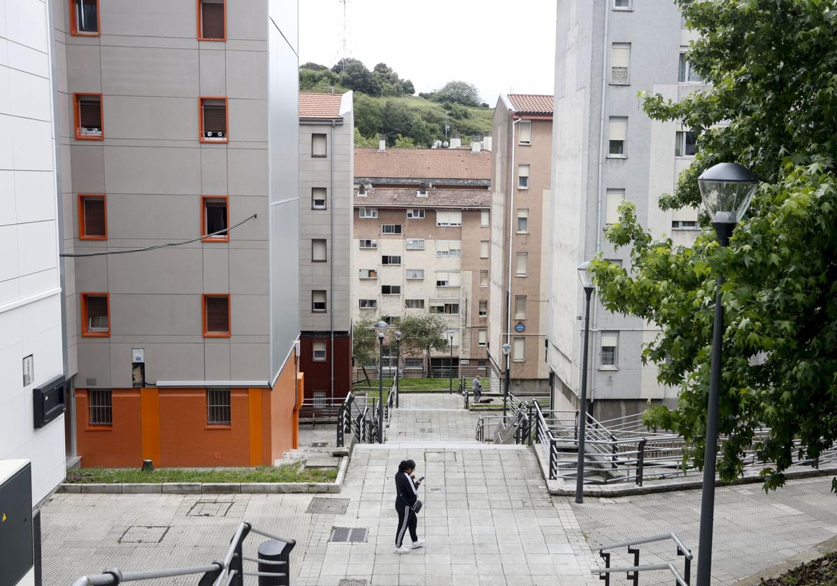 Más de 4.000 familias pagan 272 euros mensuales de media por un alquiler público en Bilbao