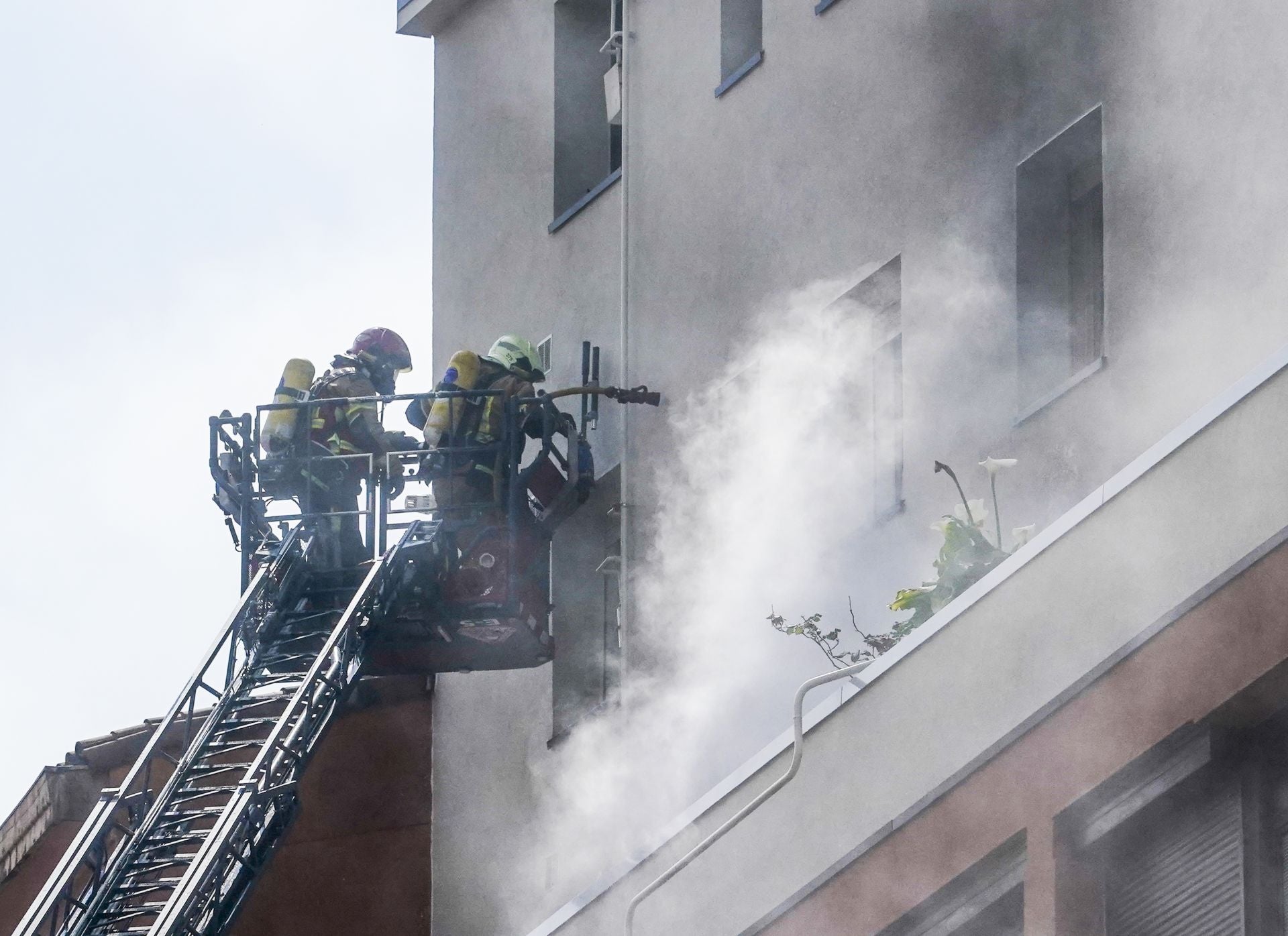 El incendio en el Casco Viejo de Vitoria en imágenes