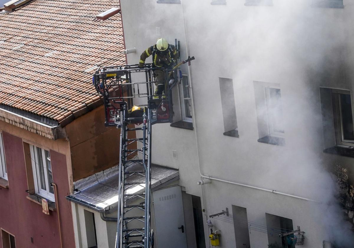 El incendio en el Casco Viejo de Vitoria en imágenes
