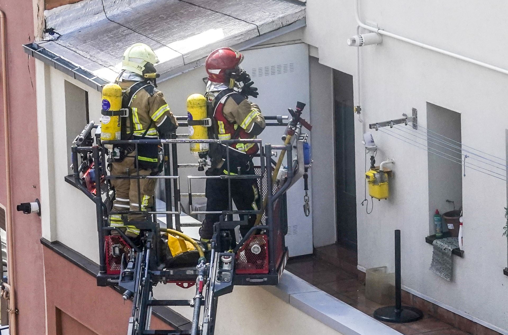 El incendio en el Casco Viejo de Vitoria en imágenes
