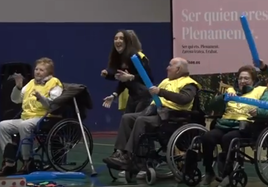 El colegio Berrio Otxoa celebra sus 'All impiadas', unas jornadas deportivas intergeneracionales