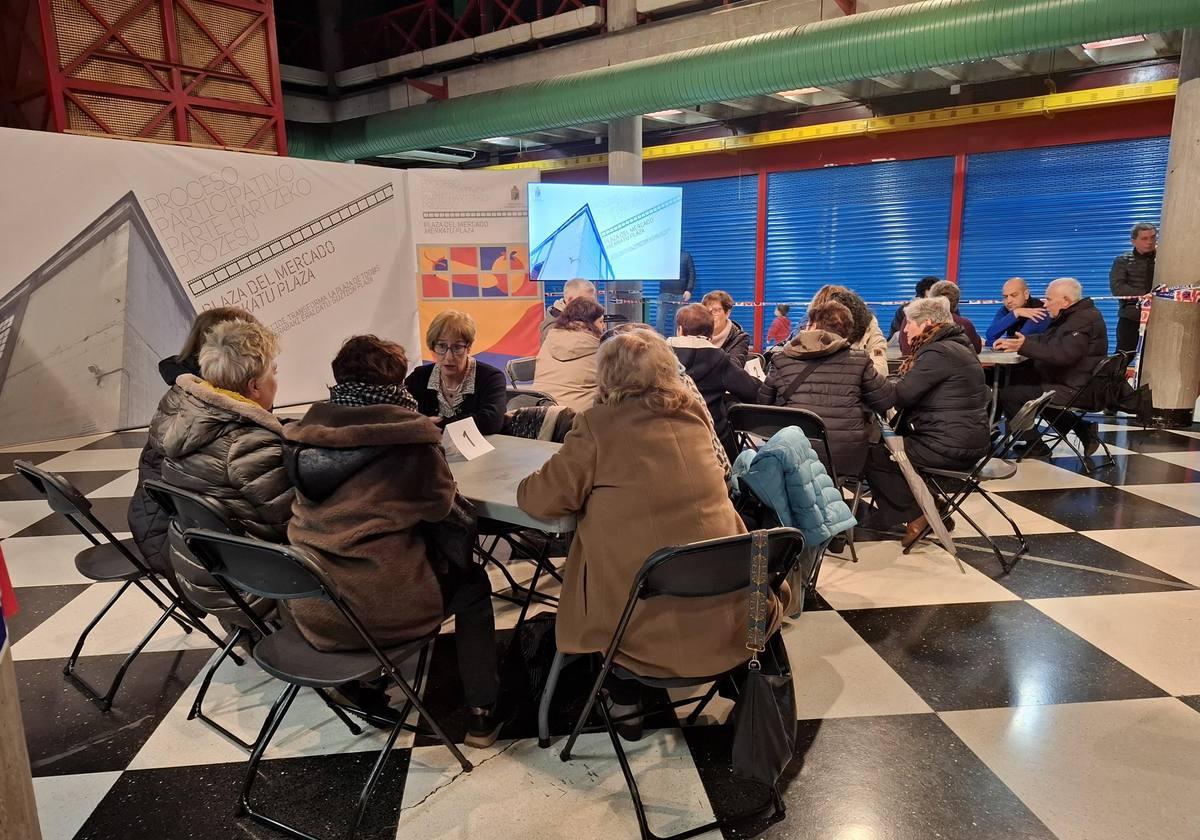 Ermua recoge más de un centenar de propuestas para la plaza del mercado