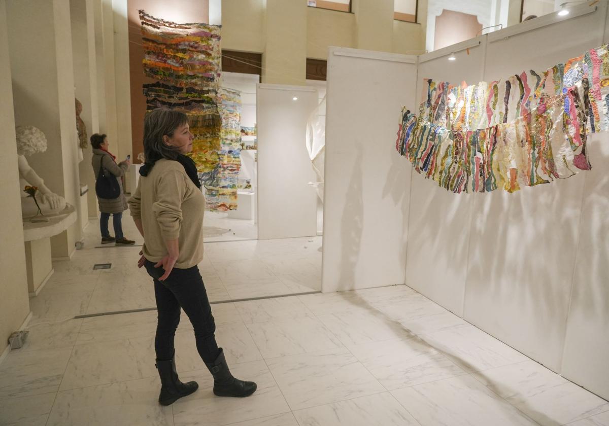 El paraninfo de la Escuela de Artes y Oficios renueva su exposición este viernes.