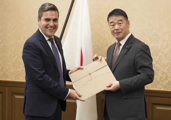 Mikel Jauregi, consejero de Industria, en Japón.