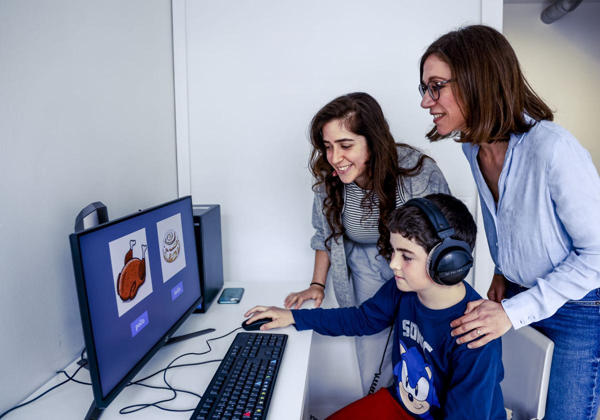 Los alumnos que conviven en un entorno bilingüe tienen más facilidad para aprender a leer