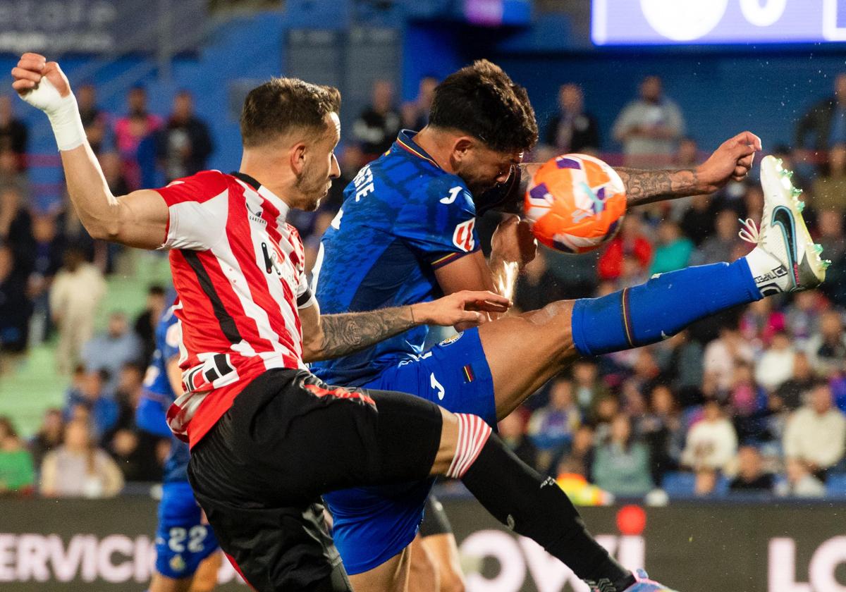 El «penalti clarísimo» por mano a favor del Athletic que el VAR no hizo revisar al árbitro