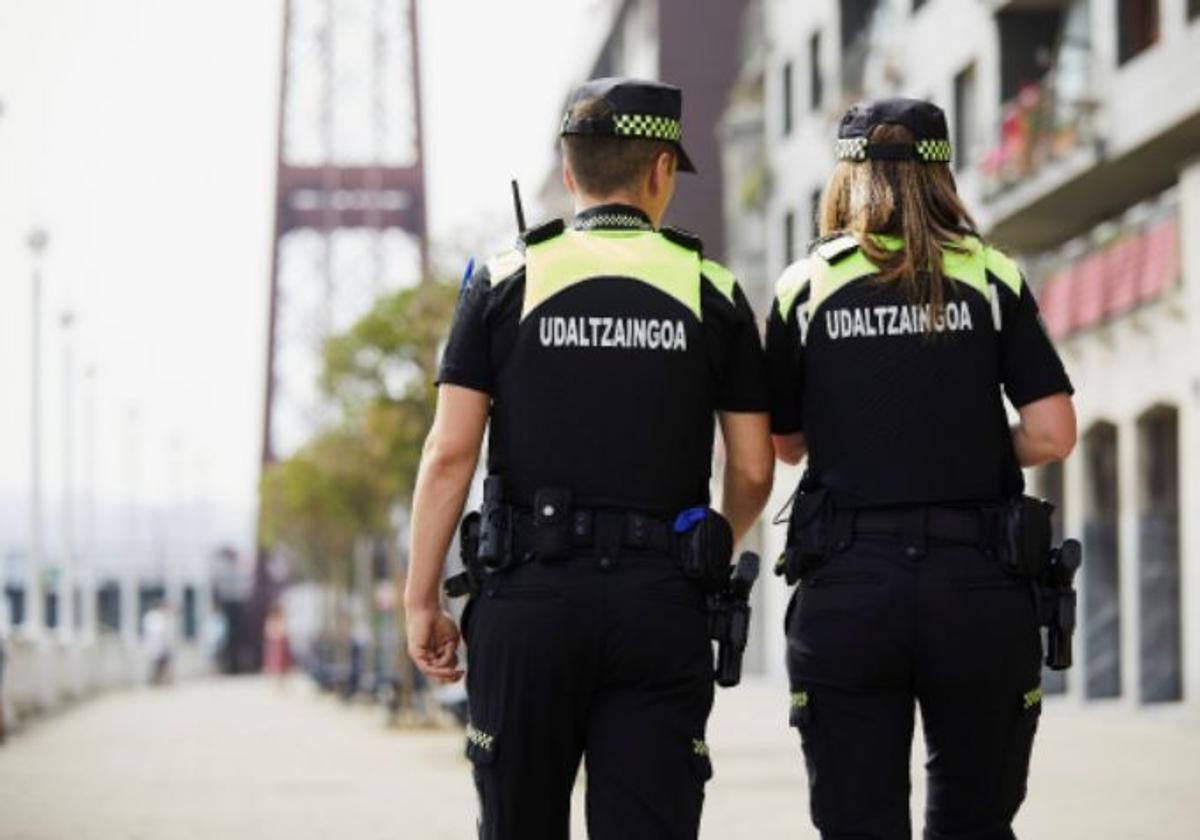 A prisión tras amenazar a un niño para robar a sus padres e intentar clavar un sacacorchos a los policías