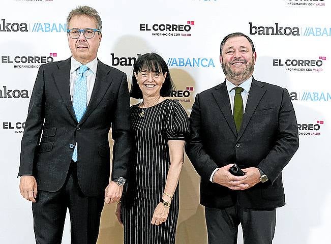 Manu Álvarez, Virginia Knörr y Juan Antonio Sánchez Corchero.
