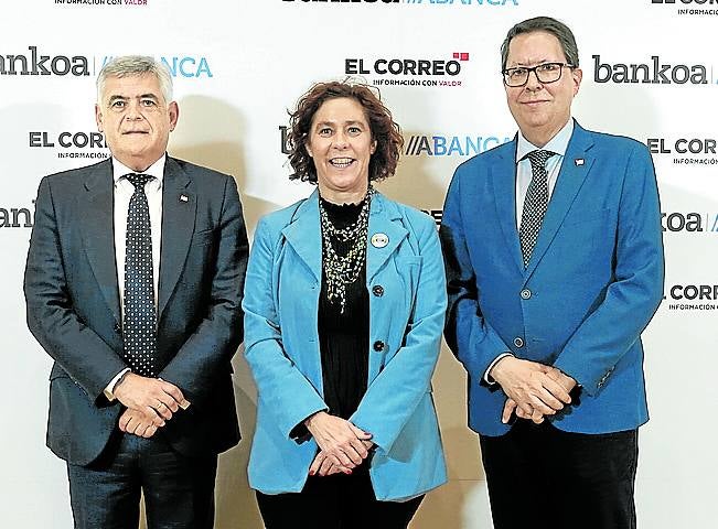 Kepa Odriozola, Amaia Arregi y Gonzalo Olabarria.
