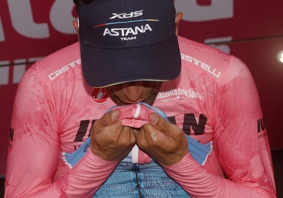 Diego Ulissi, maglia rosa a los 35 años