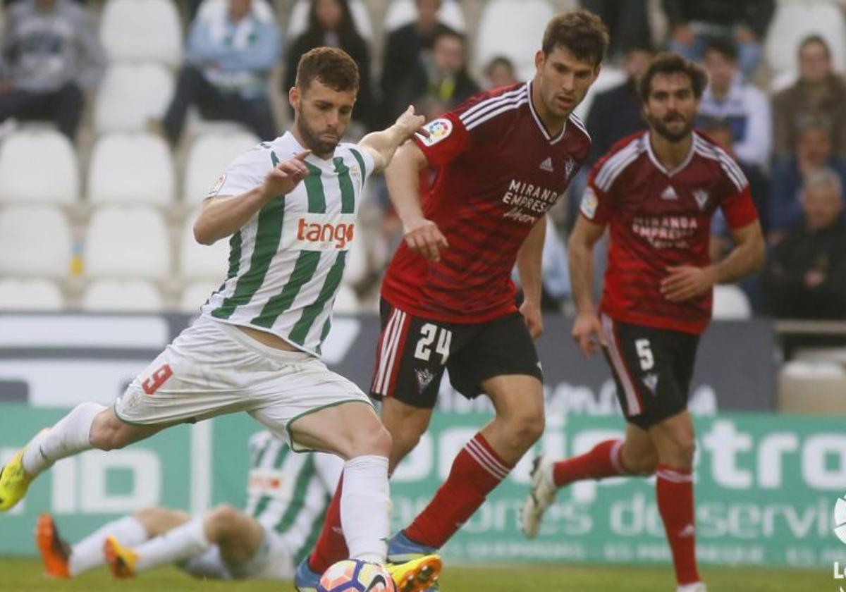Más motivos para la ilusión: sin derrotas del Mirandés en El Arcángel