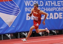 Bruno Hortelano, en un campeonado del mundo indoor con España,.