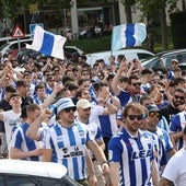 Multitudinaria kalejira albiazul hacia el José Zorrilla y tifo en el estadio