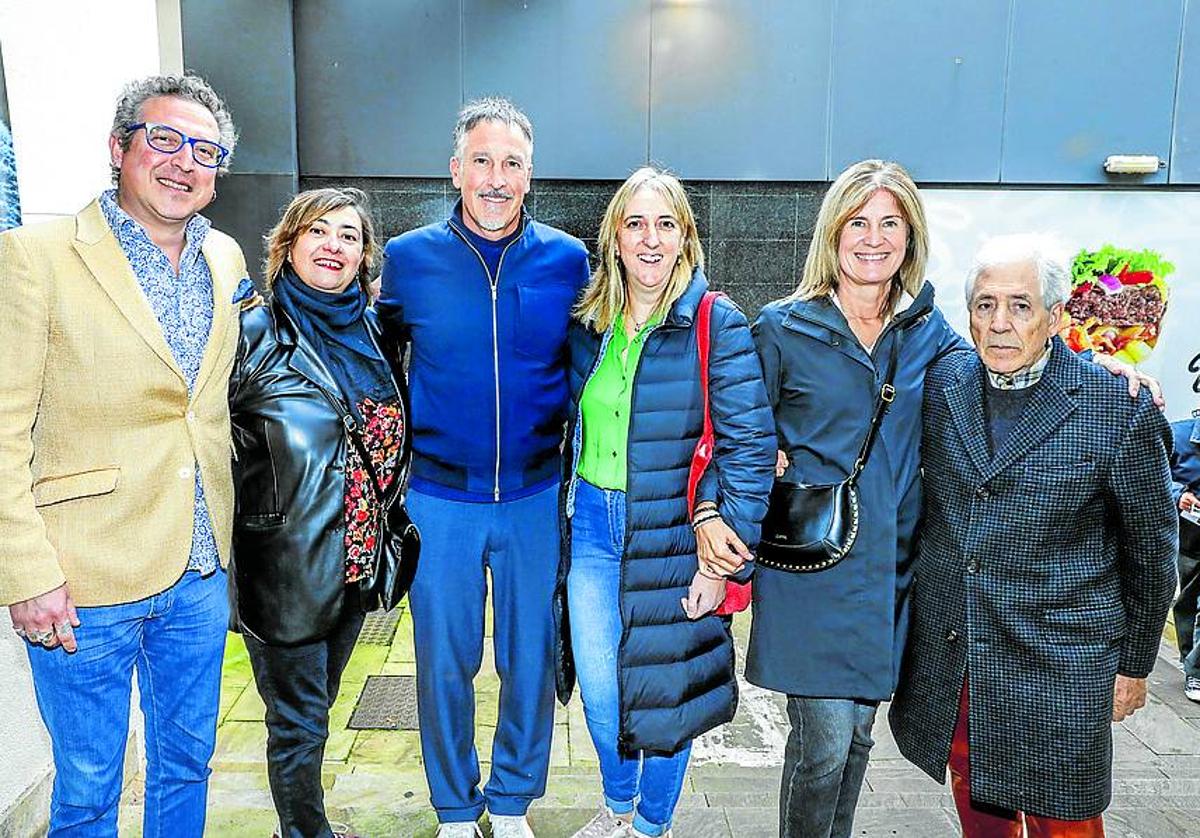 David Lagostena, Rocío Hernaz, Ricardo Martín, Idatze Bilbao, Nora Vázquez y Jesús Martín.