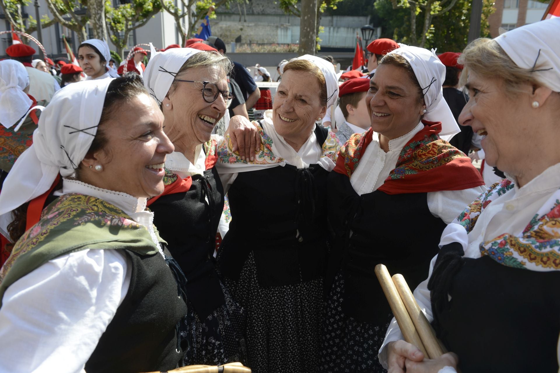 Lekeitio vive el Bizkaiko Dantzari Eguna