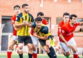 Una jugada del Portugalete-Deusto que se jugó este pasado sábado.