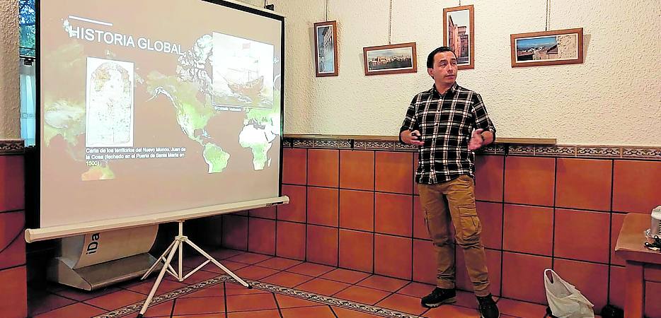 El profesor de la Facultad de Farmacia Bittor Rodríguez será uno de los conductores de las charlas en Vitoria.