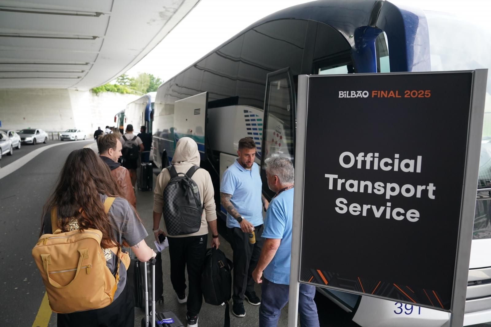 El desembarco inglés en el aeropuerto de Bilbao
