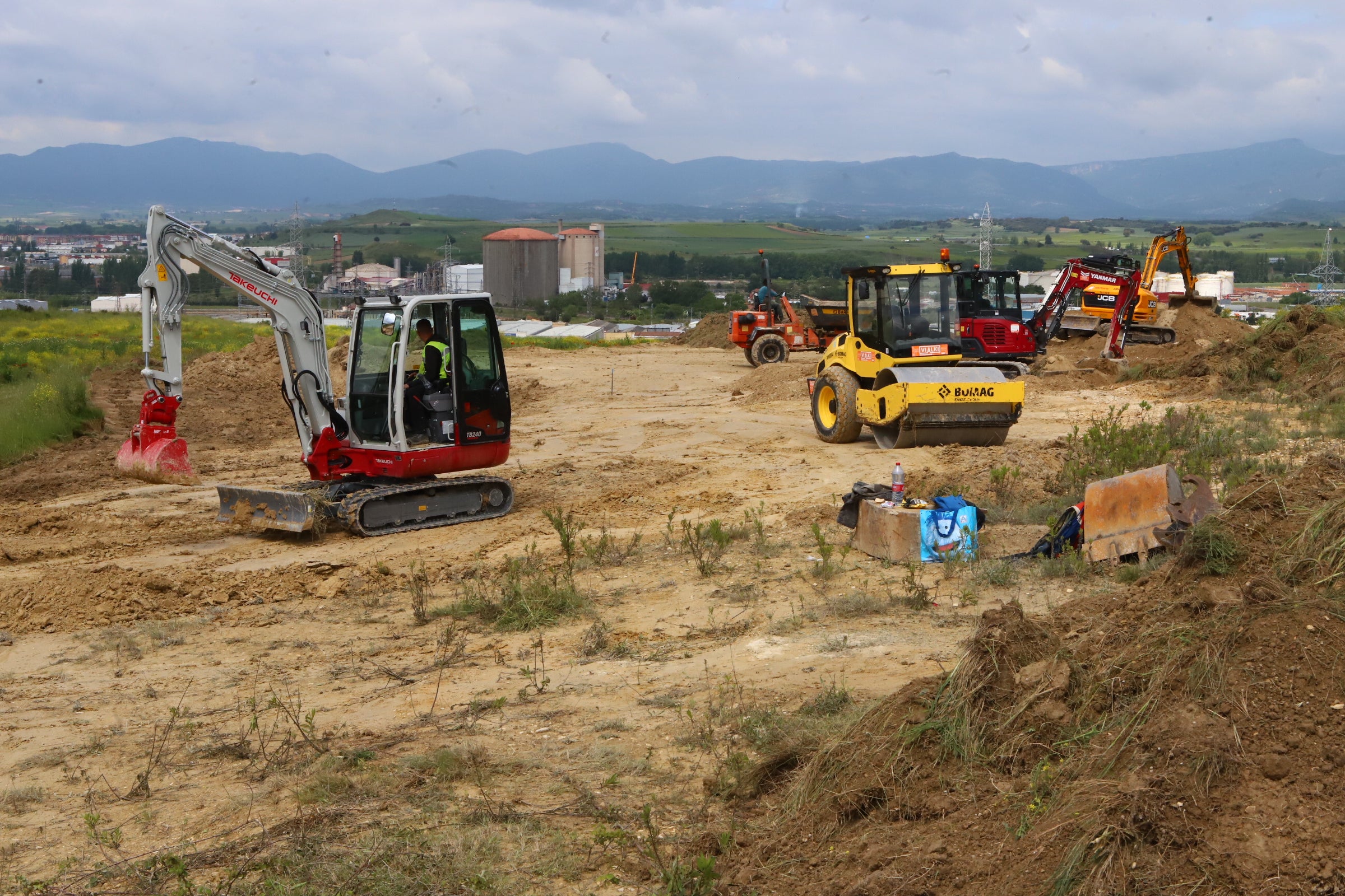 El proyecto se ubica en la parcela contigua al circuito de motocross.