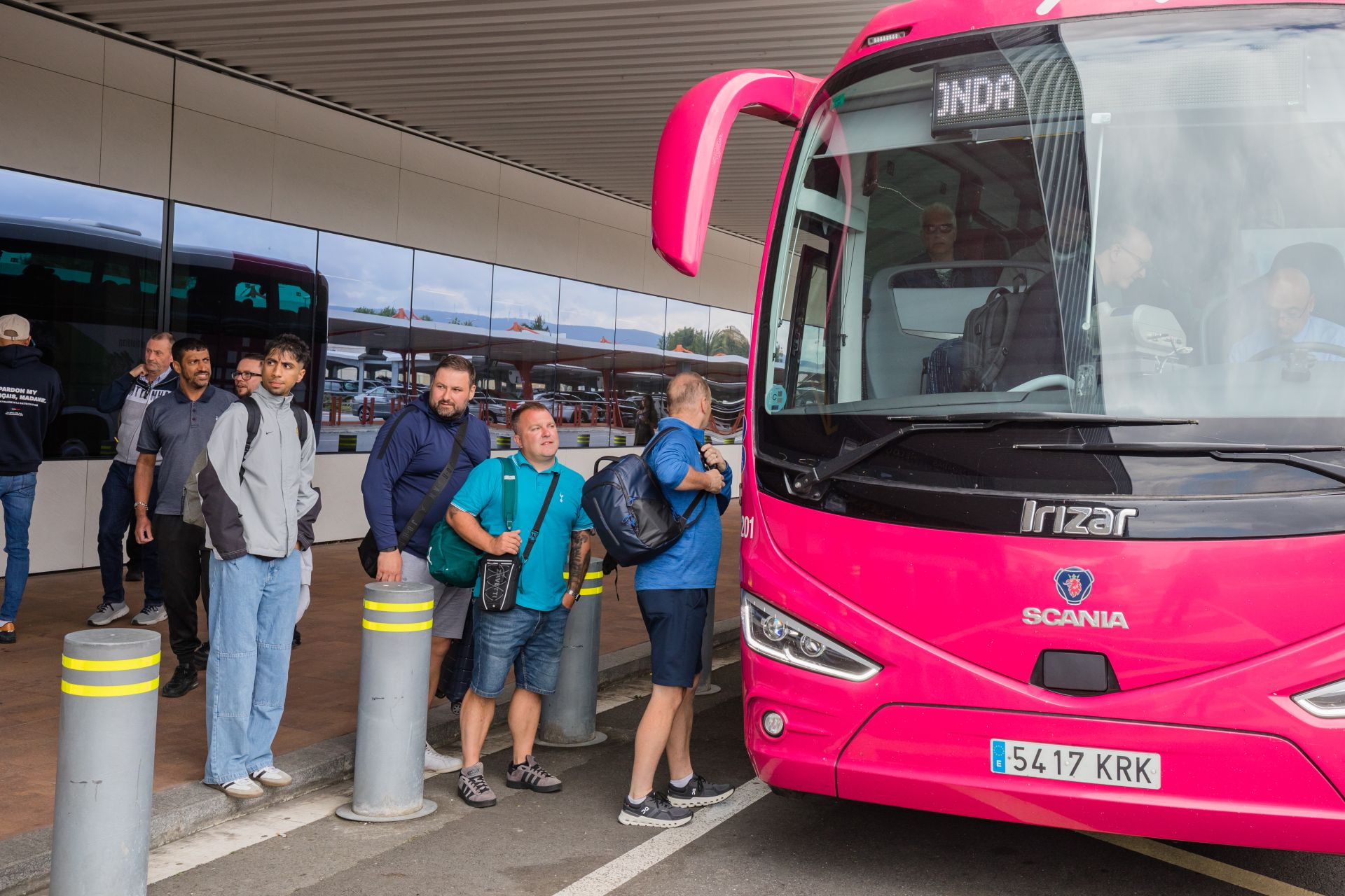 Las imágenes de los hinchas ingleses en Vitoria