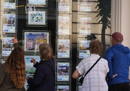La oferta de arrendamientos temporales se dispara un 36% en un año.